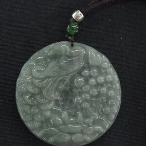 Elegant Green Jade Pendant Necklace